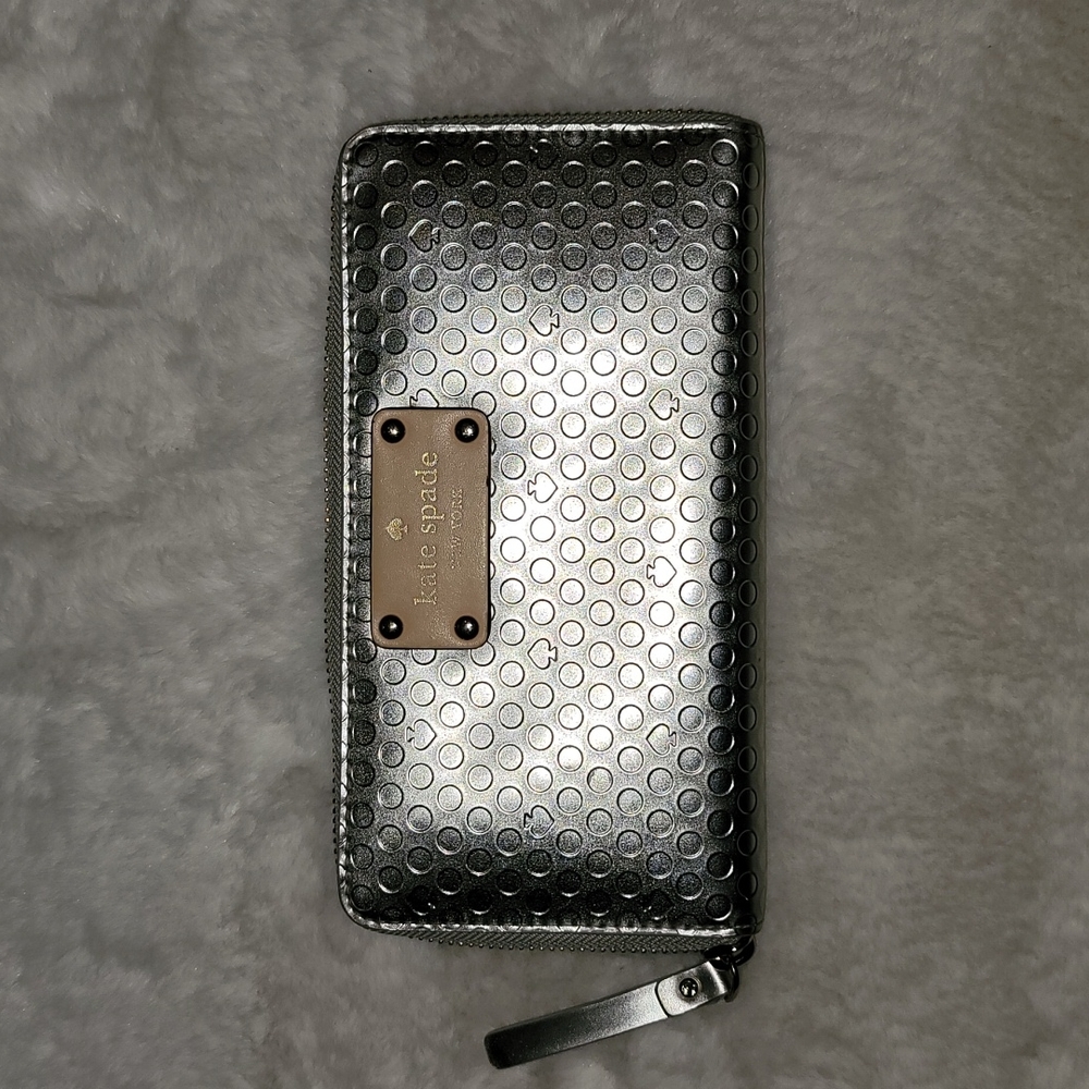 Kate Spade zippered wallet